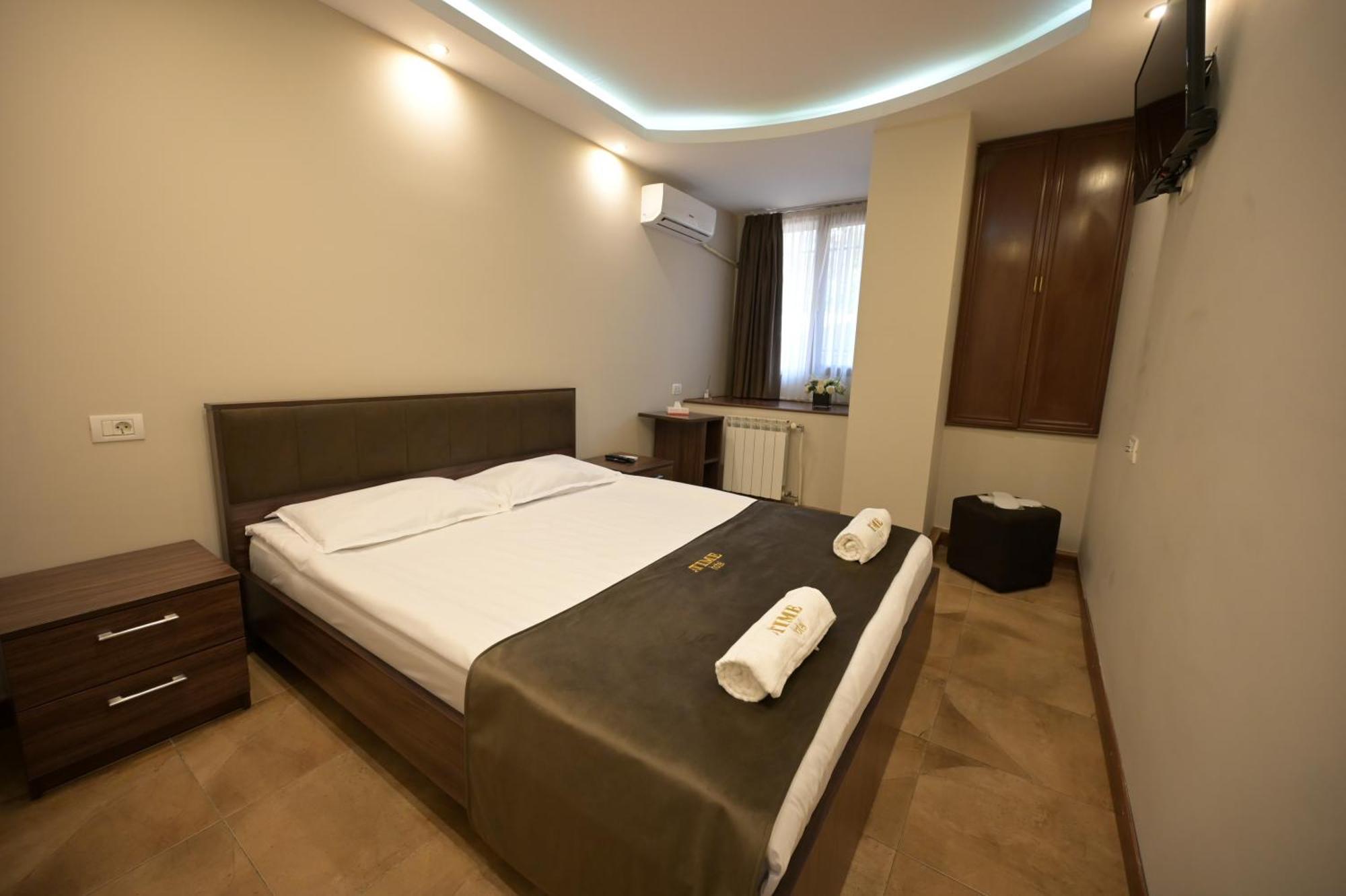 Time Hotel & Tours Ереван Экстерьер фото